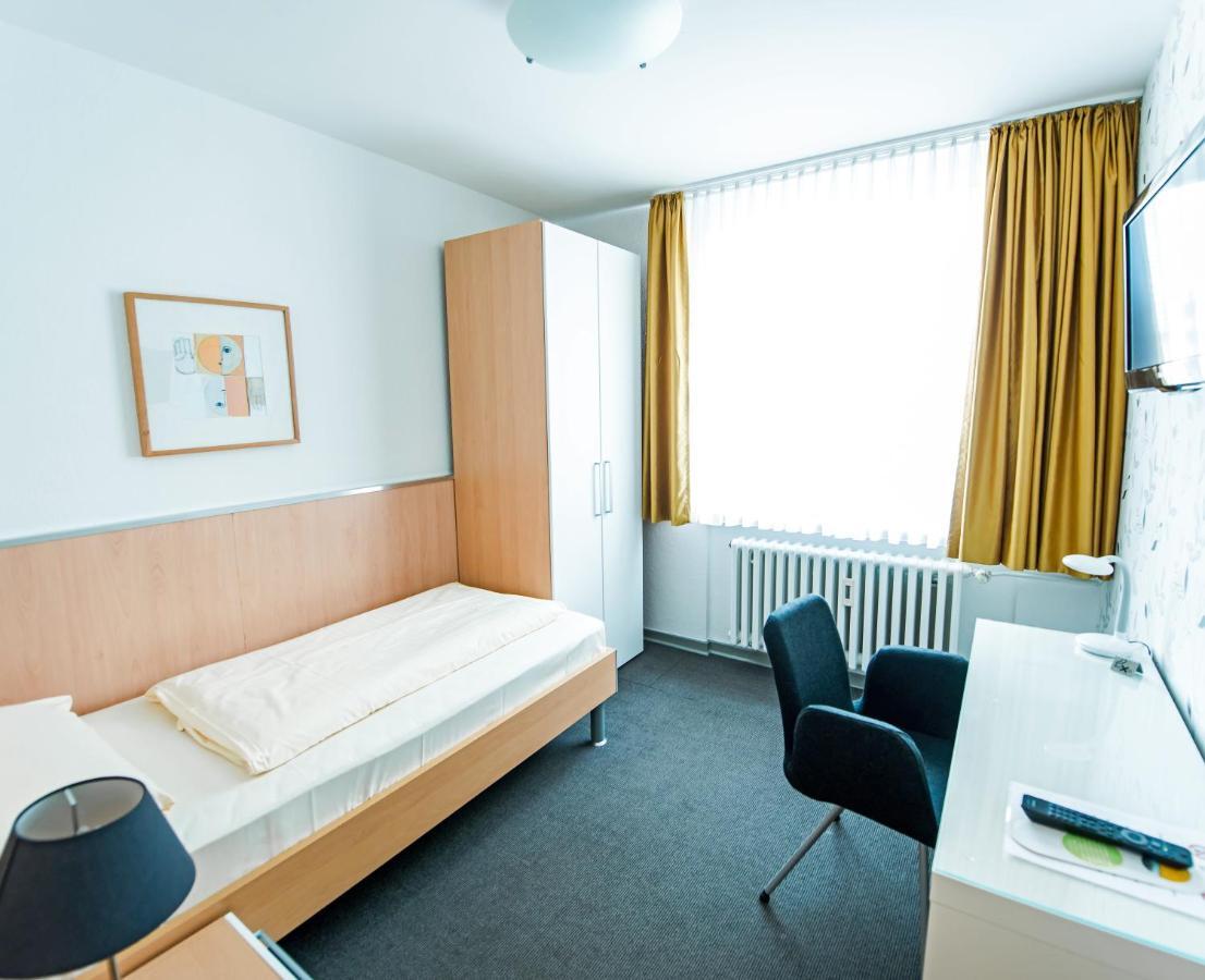 Single Room,963416725:JPEG